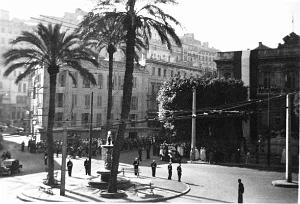 MH b- 077- Place Kleber et prefecture- Mitterand 10-10-54